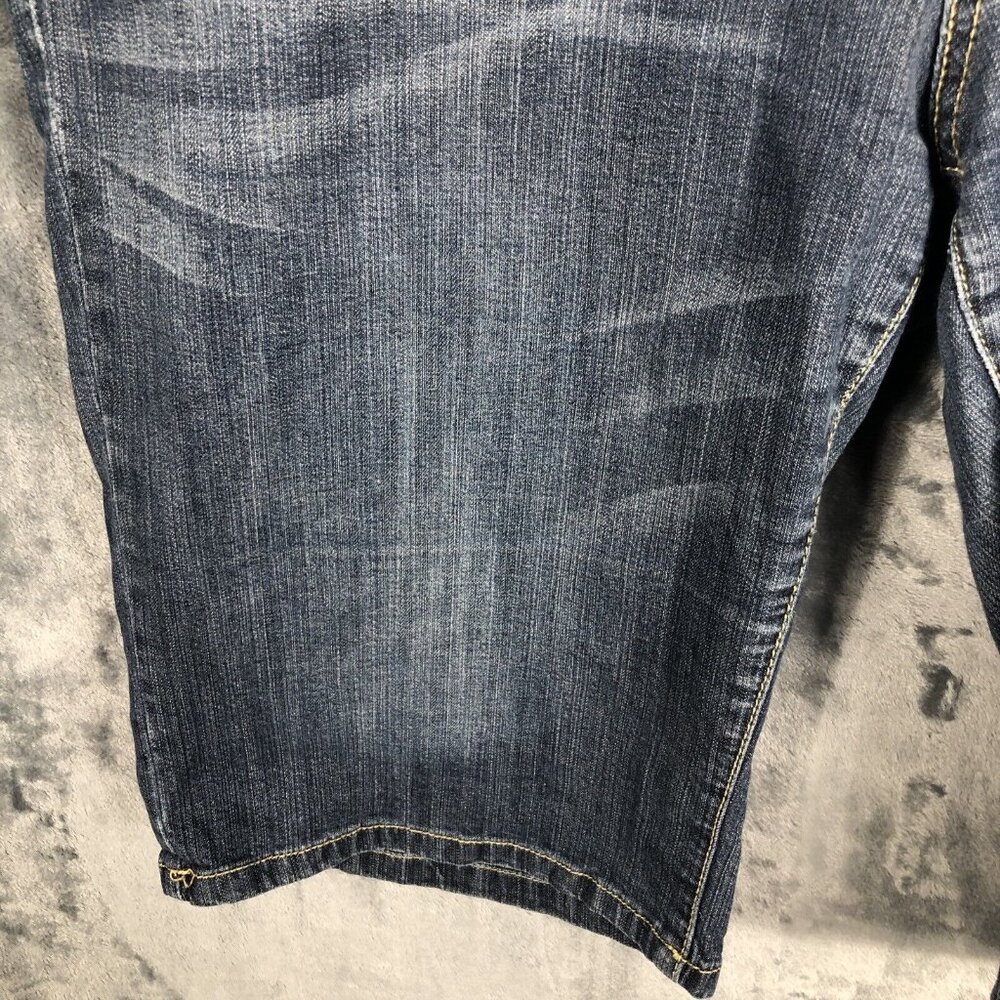 Mossimo Denim Bermuda Shorts Women’s Size Adult 17 Distressed Stretch Fit 6 - Picture 8 of 16